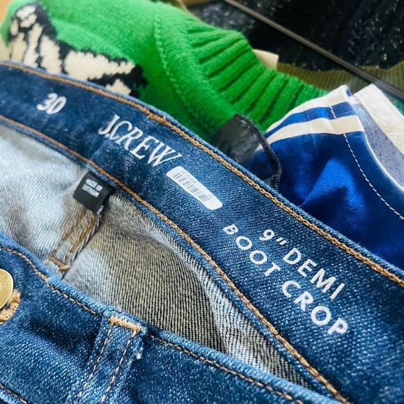 J. Crew 9" demi-boot crop jean in Dark Worn wash - Picture 5 of 12